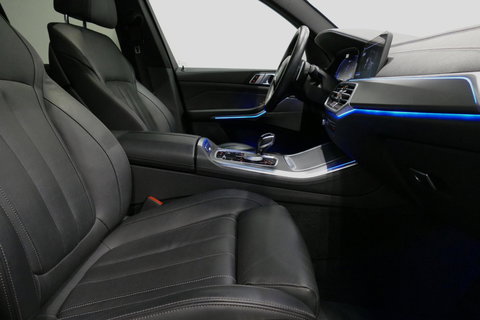 BMW X5 xDrive45e M Sport / Maxton Design Bodykit V.2 / Panoramadak / Achterasbesturing / BMW Laser Light / Elektr. verstelbare voorstoelen + memory / Stoelkoeling + -verwarming / Soft Close / Ambienteverlichting / HUD / Rondomzichtcamera / Apple Carplay - Androi