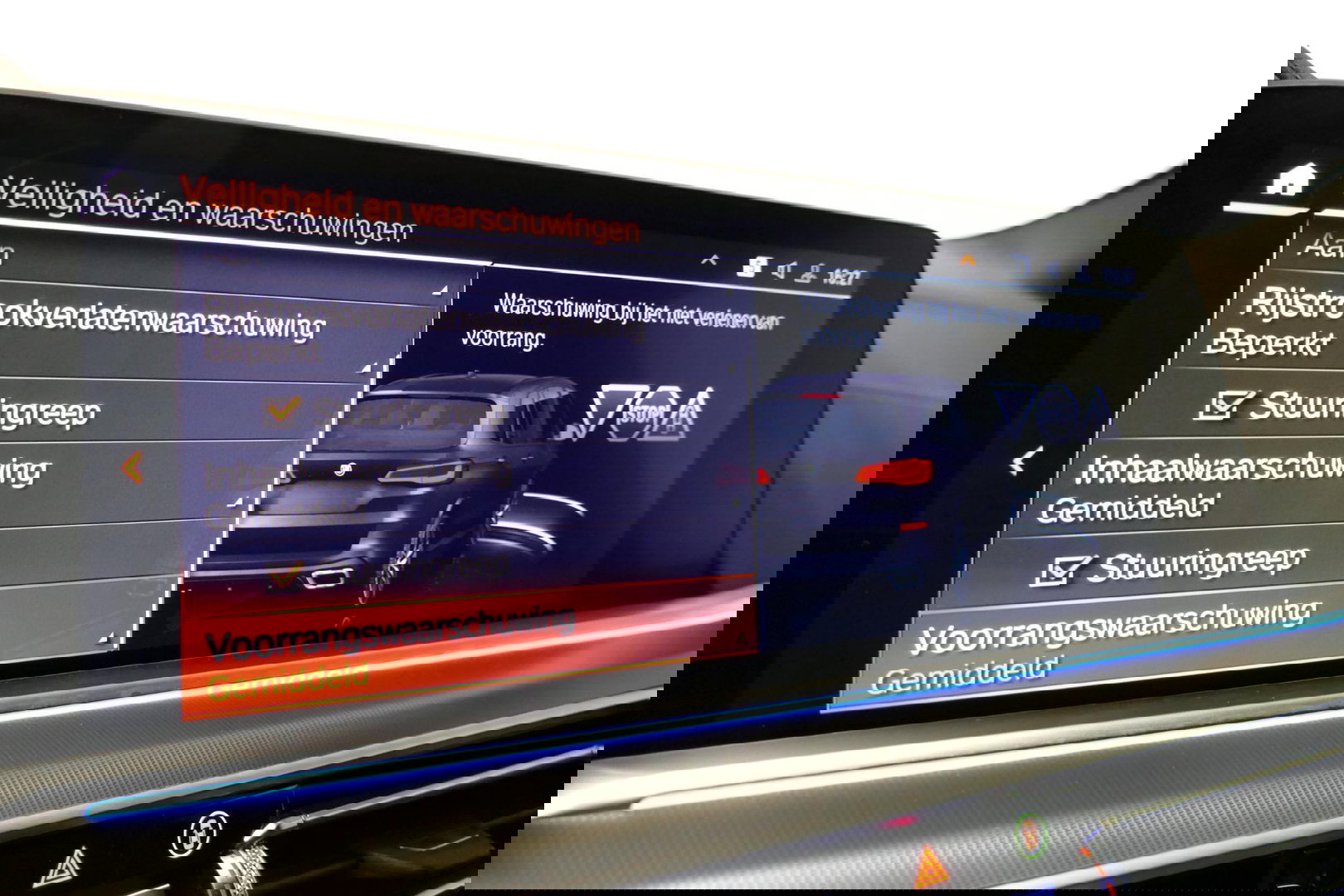 BMW X5 xDrive45e M Sport / Maxton Design Bodykit V.2 / Panoramadak / Achterasbesturing / BMW Laser Light / Elektr. verstelbare voorstoelen + memory / Stoelkoeling + -verwarming / Soft Close / Ambienteverlichting / HUD / Rondomzichtcamera / Apple Carplay - Androi