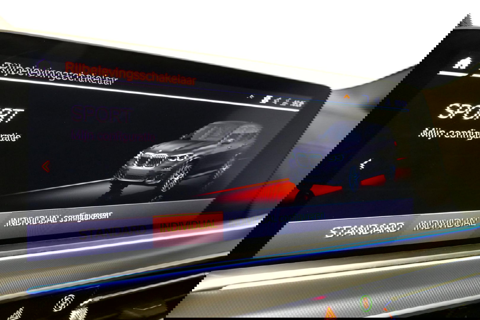 BMW X5 xDrive45e M Sport / Maxton Design Bodykit V.2 / Panoramadak / Achterasbesturing / BMW Laser Light / Elektr. verstelbare voorstoelen + memory / Stoelkoeling + -verwarming / Soft Close / Ambienteverlichting / HUD / Rondomzichtcamera / Apple Carplay - Androi