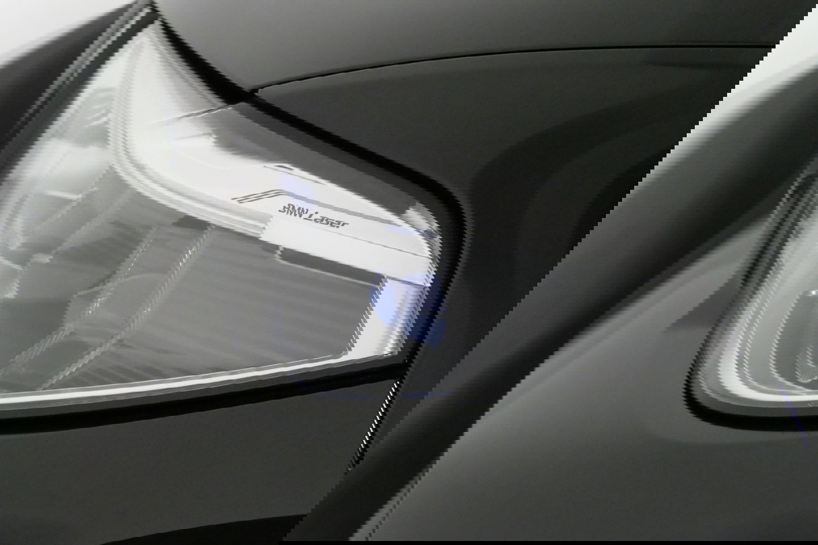 BMW X5 xDrive45e M Sport / Maxton Design Bodykit V.2 / Panoramadak / Achterasbesturing / BMW Laser Light / Elektr. verstelbare voorstoelen + memory / Stoelkoeling + -verwarming / Soft Close / Ambienteverlichting / HUD / Rondomzichtcamera / Apple Carplay - Androi