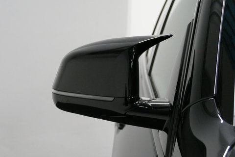 BMW X5 xDrive45e M Sport / Maxton Design Bodykit V.2 / Panoramadak / Achterasbesturing / BMW Laser Light / Elektr. verstelbare voorstoelen + memory / Stoelkoeling + -verwarming / Soft Close / Ambienteverlichting / HUD / Rondomzichtcamera / Apple Carplay - Androi