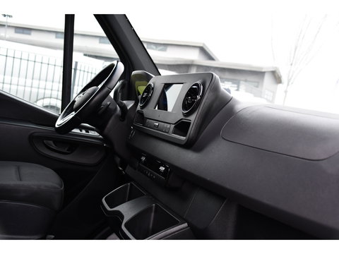 Mercedes-Benz Sprinter 315 1.9 CDI L2H2 FWD AMG Edition Adaptieve Cruise, Camera, Carplay, 150pk, LED, Dodehoek, Sensoren, Multimedia, Uniek!