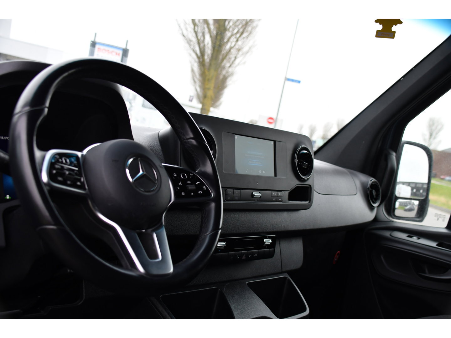 Mercedes-Benz Sprinter 315 1.9 CDI L2H2 FWD AMG Edition Adaptieve Cruise, Camera, Carplay, 150pk, LED, Dodehoek, Sensoren, Multimedia, Uniek!