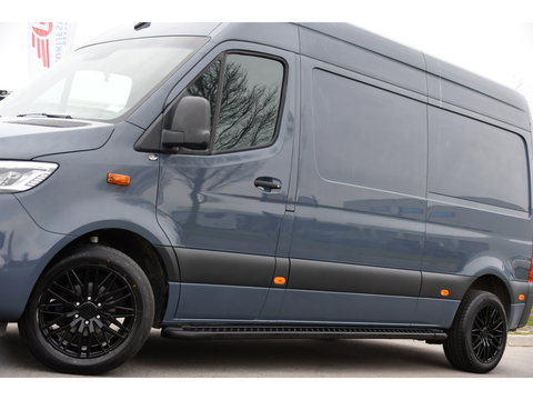 Mercedes-Benz Sprinter 315 1.9 CDI L2H2 FWD AMG Edition Adaptieve Cruise, Camera, Carplay, 150pk, LED, Dodehoek, Sensoren, Multimedia, Uniek!