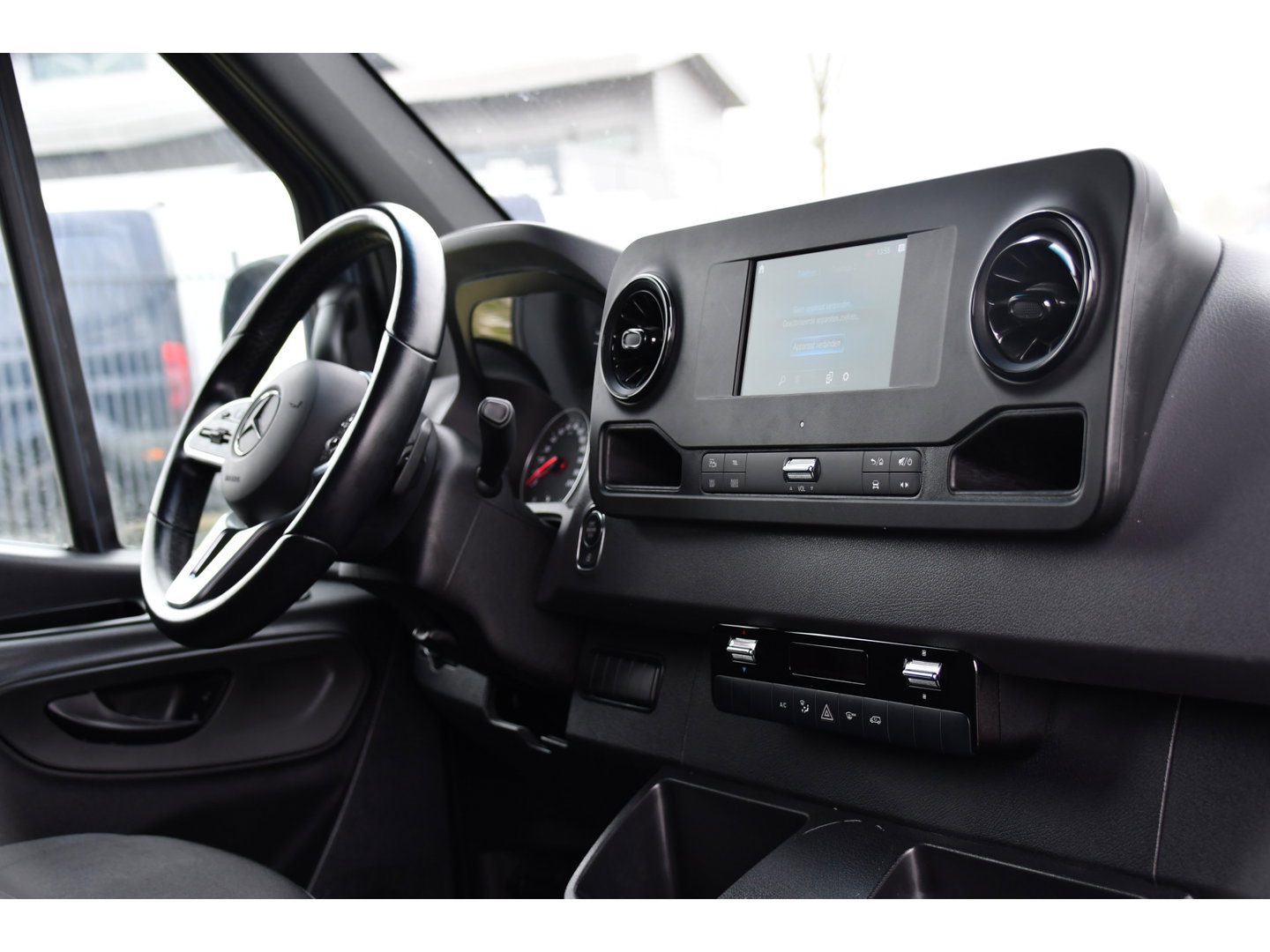 Mercedes-Benz Sprinter 315 1.9 CDI L2H2 FWD AMG Edition Adaptieve Cruise, Camera, Carplay, 150pk, LED, Dodehoek, Sensoren, Multimedia, Uniek!
