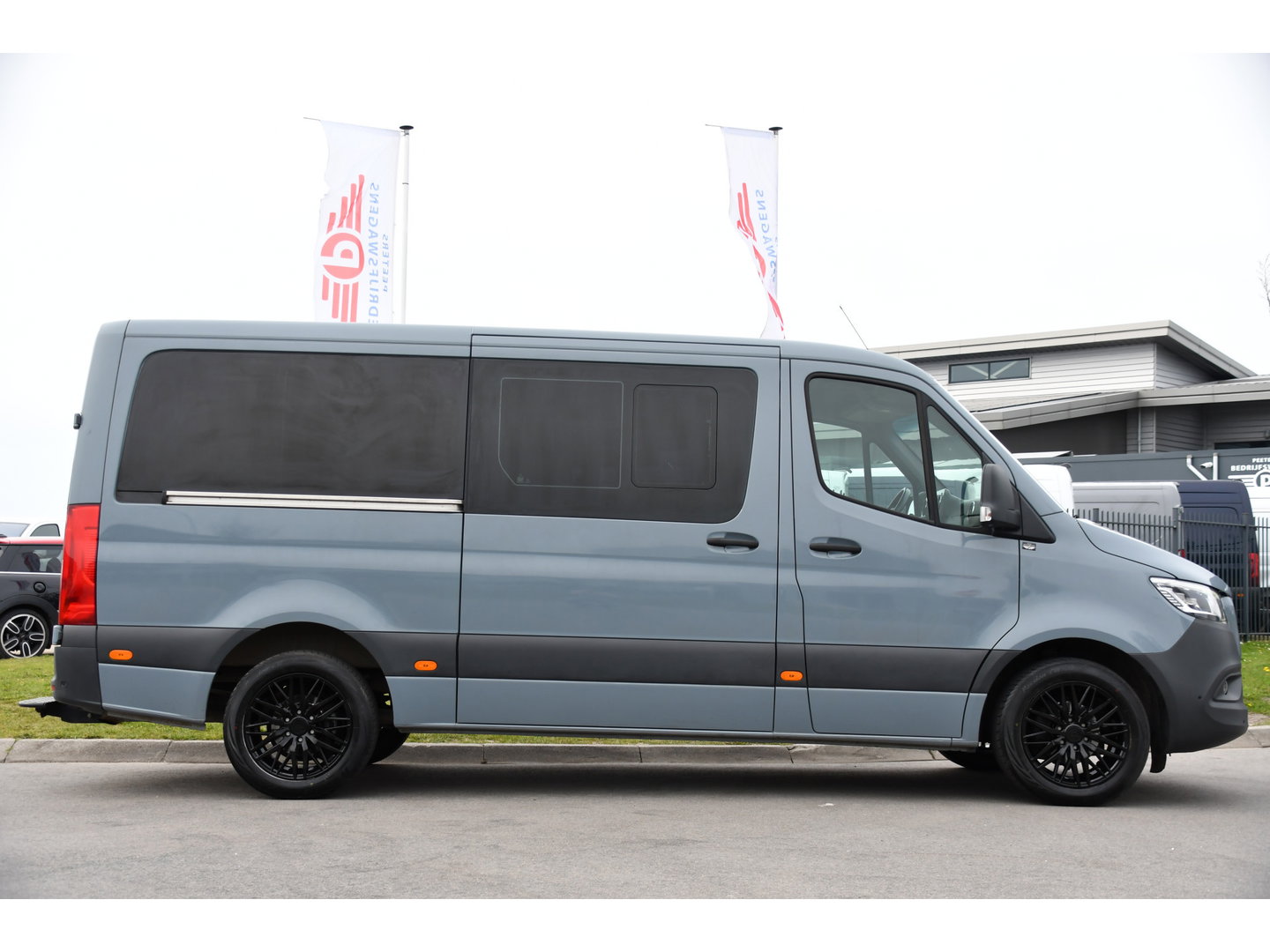 Mercedes-Benz Sprinter 319 V6 3.0 CDI L2H1 DC PB Edition