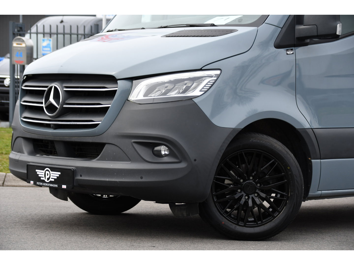 Mercedes-Benz Sprinter 319 V6 3.0 CDI L2H1 DC PB Edition