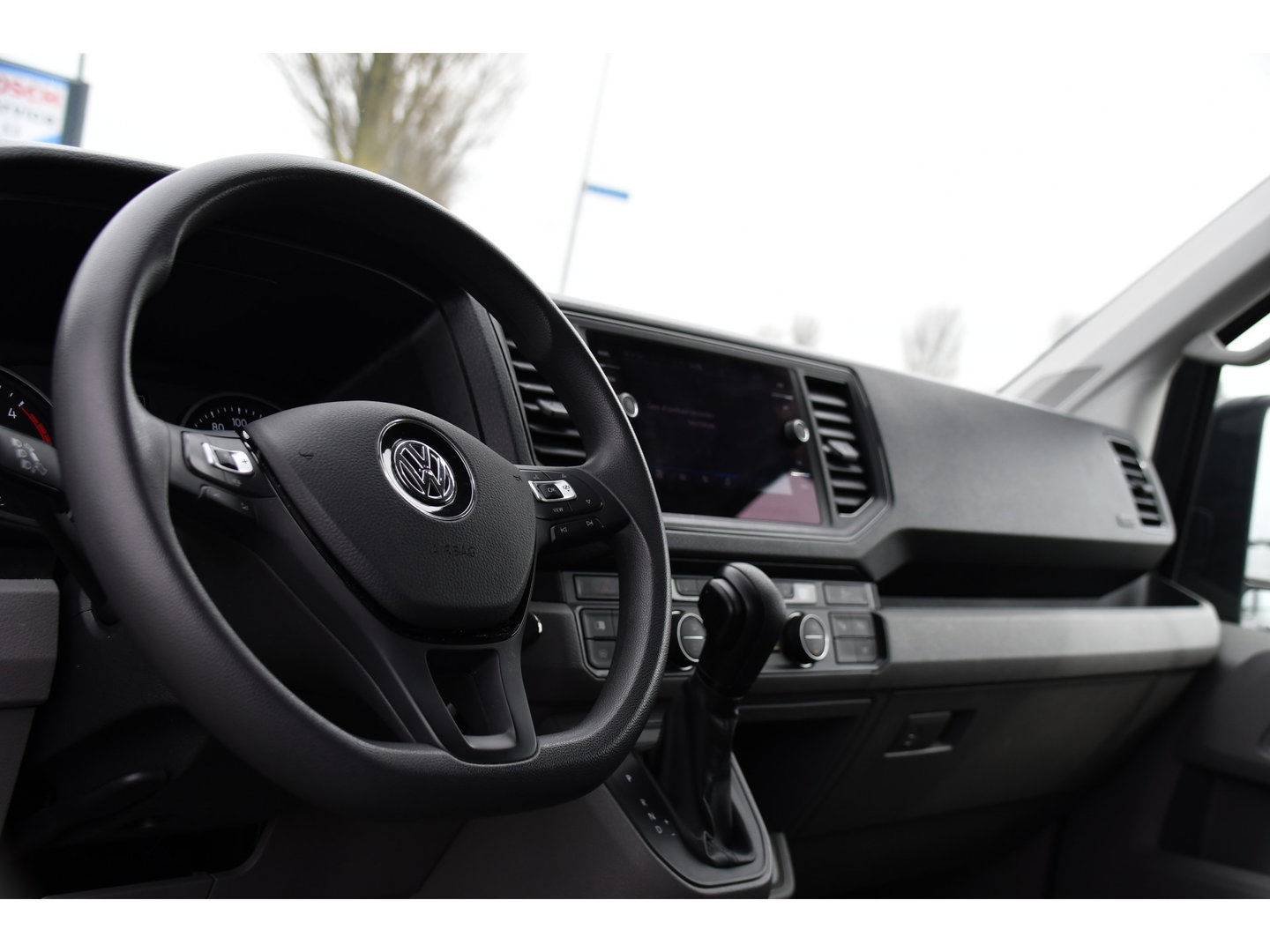 Volkswagen Crafter 35 2.0 TDI L3H3 Highline PB Edition Adaptieve Cruise, Camera, Carplay, LED, Clima, Stoelverwarming, 177pk, Automaat, Leder, Uniek!