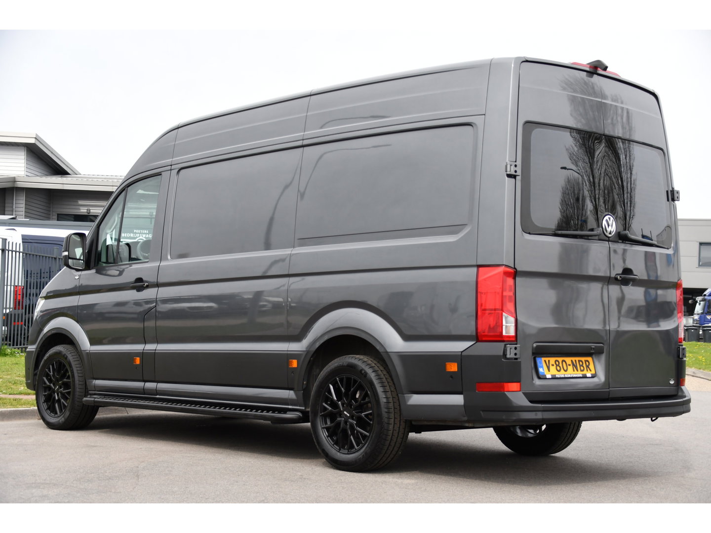Volkswagen Crafter 35 2.0 TDI L3H3 Highline PB Edition Adaptieve Cruise, Camera, Carplay, LED, Clima, Stoelverwarming, 177pk, Automaat, Leder, Uniek!