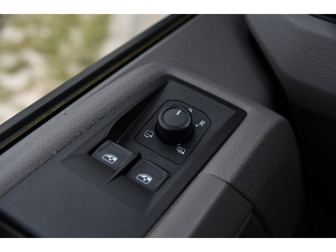 Volkswagen Crafter 35 2.0 TDI L3H3 Highline PB Edition Adaptieve Cruise, Camera, Carplay, LED, Clima, Stoelverwarming, 177pk, Automaat, Leder, Uniek!