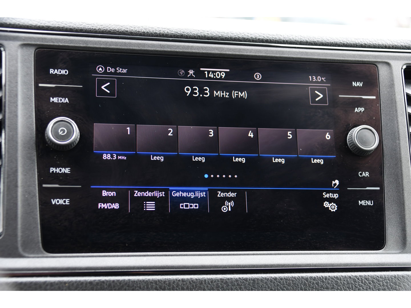 Volkswagen Crafter 35 2.0 TDI L3H3 Highline PB Edition Adaptieve Cruise, Camera, Carplay, LED, Clima, Stoelverwarming, 177pk, Automaat, Leder, Uniek!