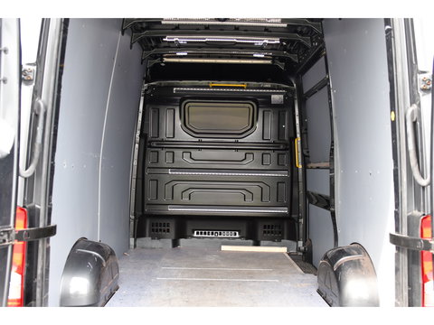 Volkswagen Crafter 35 2.0 TDI L3H3 Highline PB Edition Adaptieve Cruise, Camera, Carplay, LED, Clima, Stoelverwarming, 177pk, Automaat, Leder, Uniek!