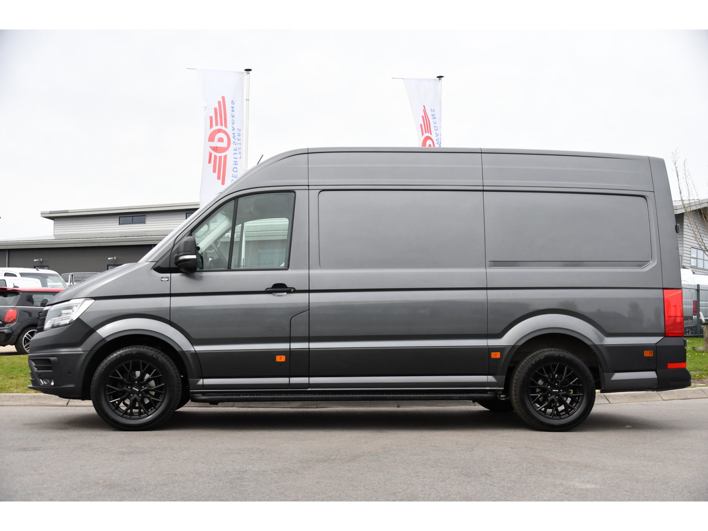 Volkswagen Crafter 35 2.0 TDI L3H3 Highline PB Edition Adaptieve Cruise, Camera, Carplay, LED, Clima, Stoelverwarming, 177pk, Automaat, Leder, Uniek!
