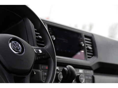 Volkswagen Crafter 35 2.0 TDI L3H3 Highline PB Edition Adaptieve Cruise, Camera, Carplay, LED, Clima, Stoelverwarming, 177pk, Automaat, Leder, Uniek!