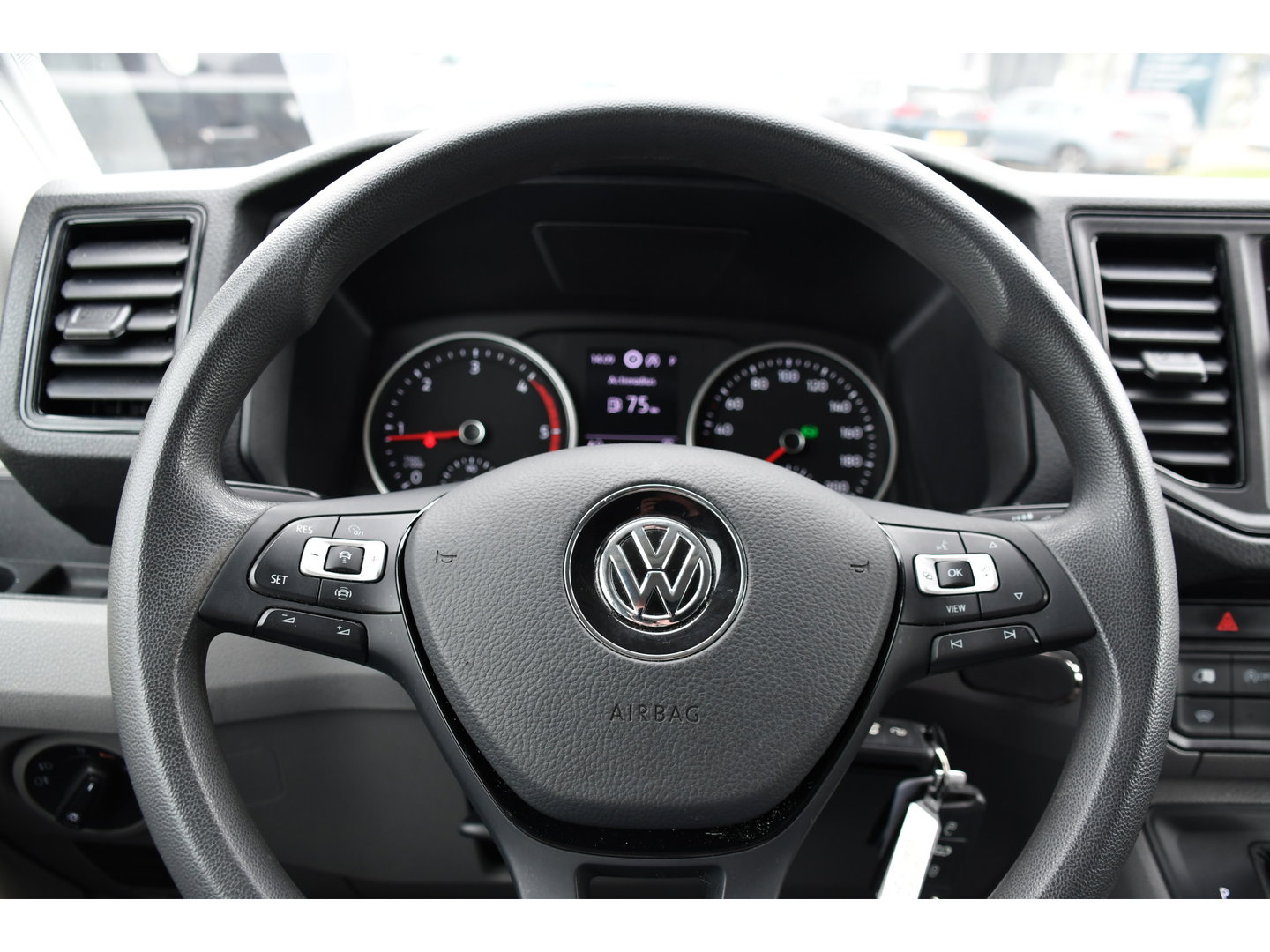 Volkswagen Crafter 35 2.0 TDI L3H3 Highline PB Edition Adaptieve Cruise, Camera, Carplay, LED, Clima, Stoelverwarming, 177pk, Automaat, Leder, Uniek!