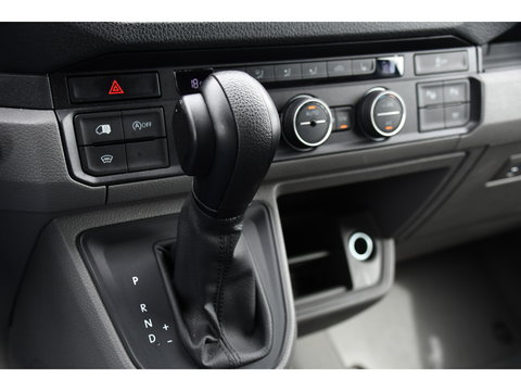 Volkswagen Crafter 35 2.0 TDI L3H3 Highline PB Edition Adaptieve Cruise, Camera, Carplay, LED, Clima, Stoelverwarming, 177pk, Automaat, Leder, Uniek!