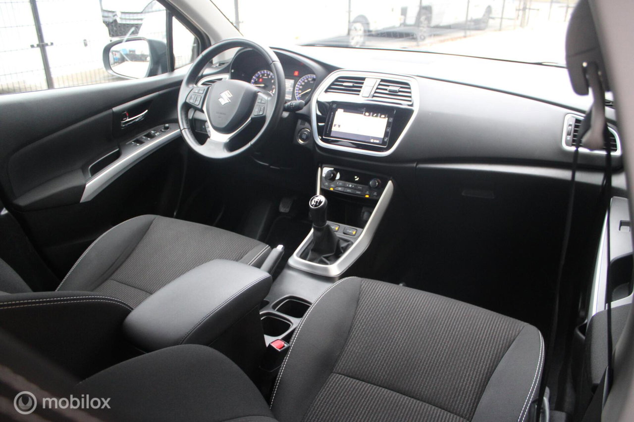 Suzuki S-Cross