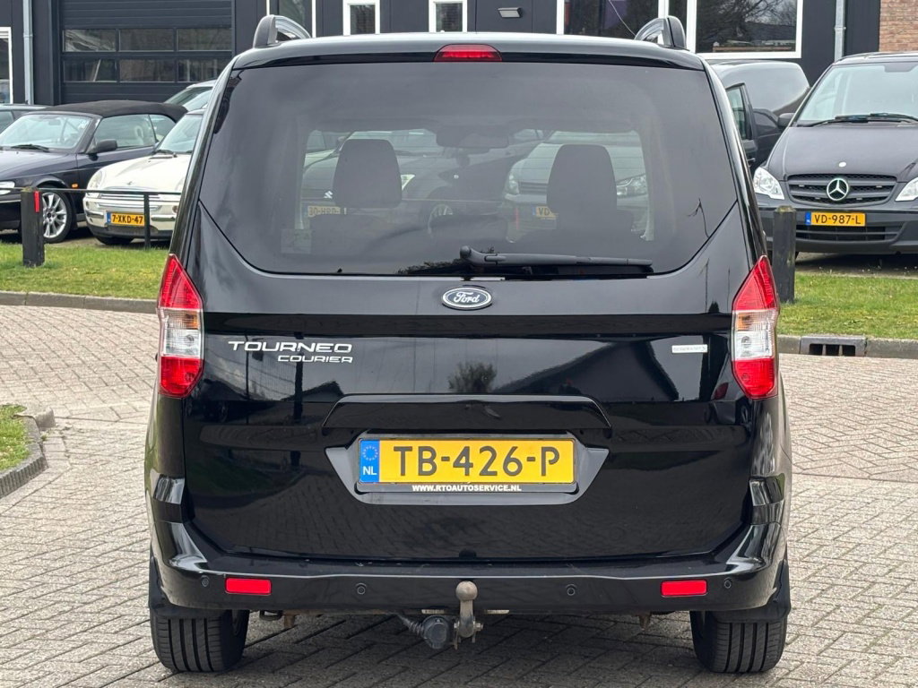 Ford Tourneo Courier