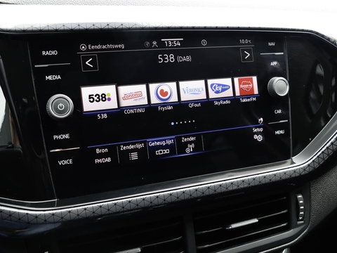 Volkswagen T-Cross 1.0 TSI Style DSG 110PK | Trekhaak | Navigatie