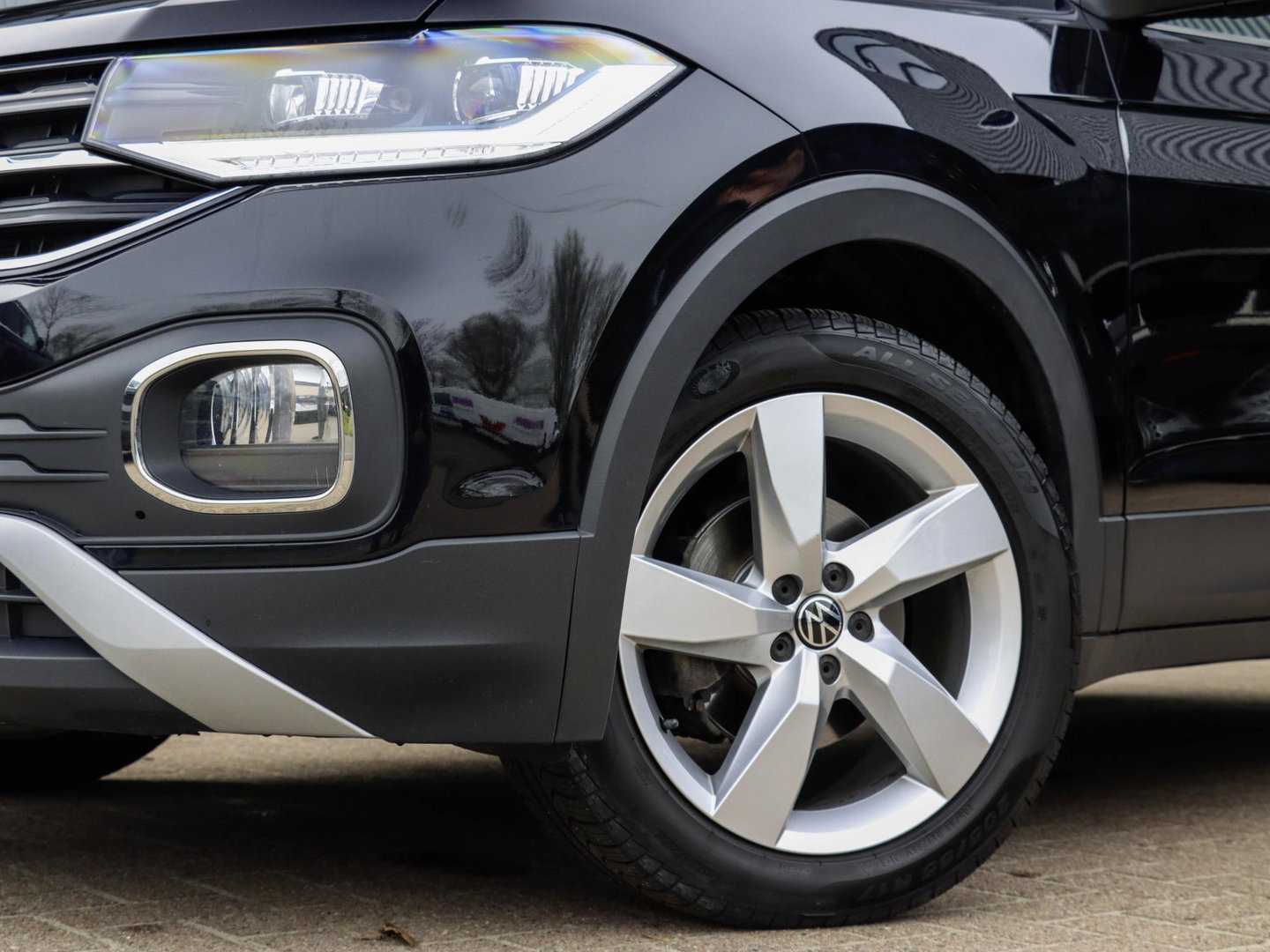 Volkswagen T-Cross 1.0 TSI Style DSG 110PK | Trekhaak | Navigatie