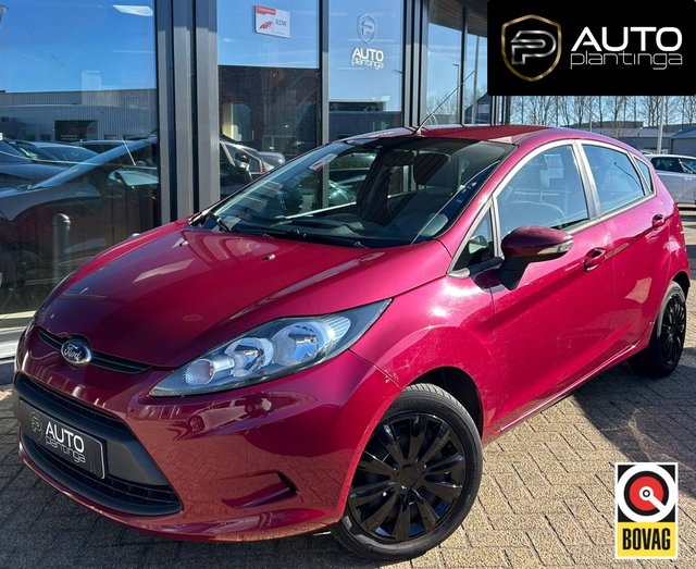 Ford Fiesta - 1.25 Champion | Nette Staat | NL AUTO | Nieuwe APK | D-Riem is Vervangen | Airco | 5 Deurs | 2 Sleutels |