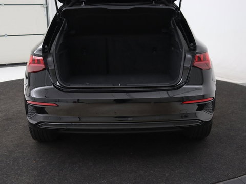 Audi A3 30 TFSI Advanced edition | Panoramadak | Stoelverwarming | Camera | Carplay | Sportstoelen | Navigatie | Full LED | Virtual Cockpit | Getint glas | Climate control | Parkeerhulp | Cruise control