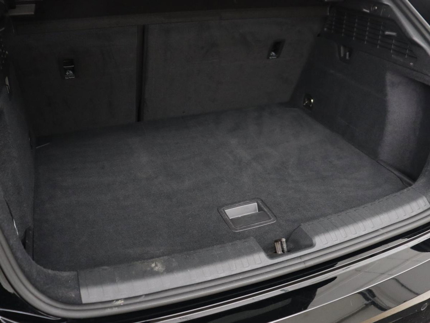 Audi A3 30 TFSI Advanced edition | Panoramadak | Stoelverwarming | Camera | Carplay | Sportstoelen | Navigatie | Full LED | Virtual Cockpit | Getint glas | Climate control | Parkeerhulp | Cruise control