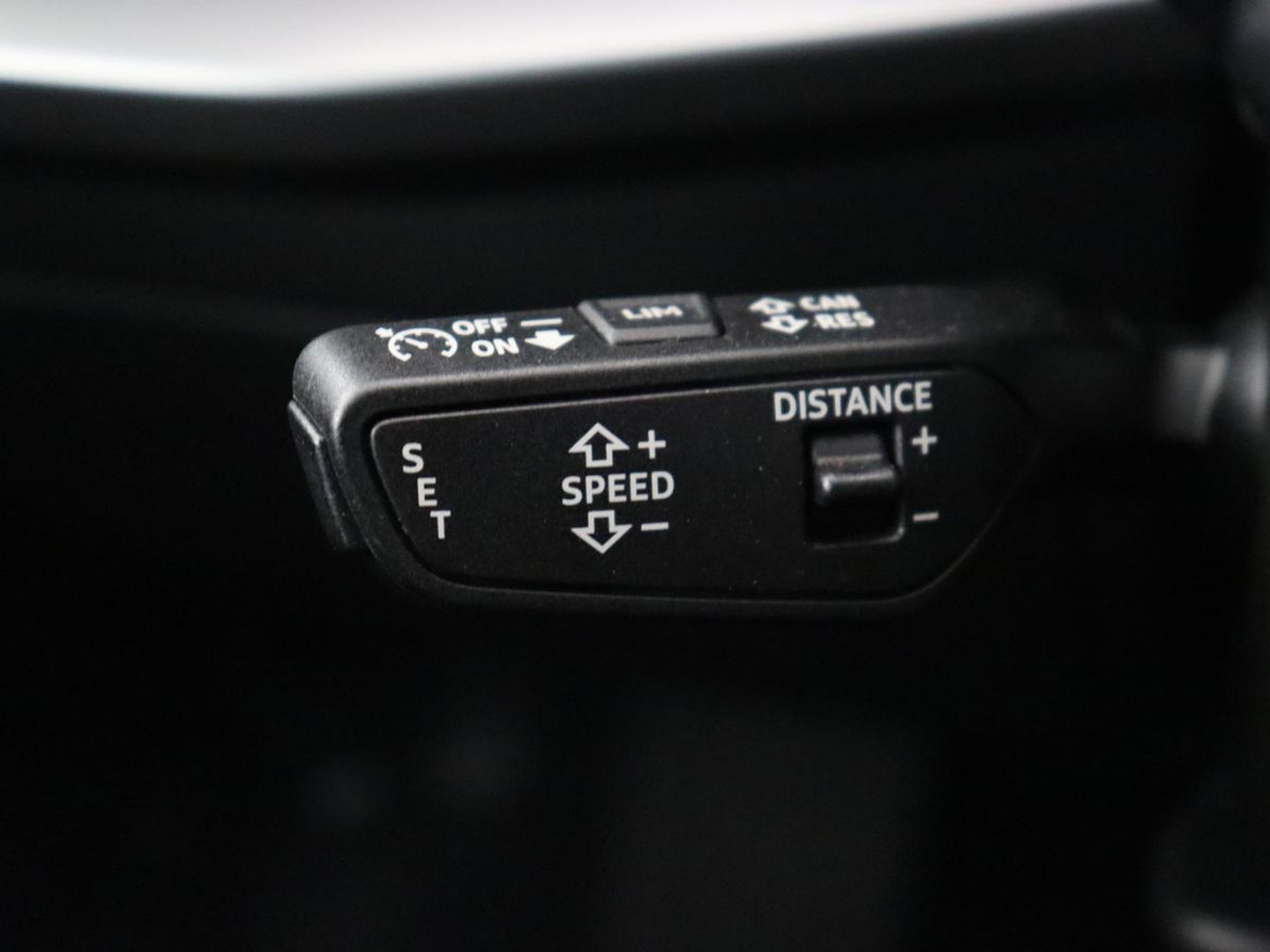 Audi A3 30 TFSI Advanced edition | Panoramadak | Stoelverwarming | Camera | Carplay | Sportstoelen | Navigatie | Full LED | Virtual Cockpit | Getint glas | Climate control | Parkeerhulp | Cruise control