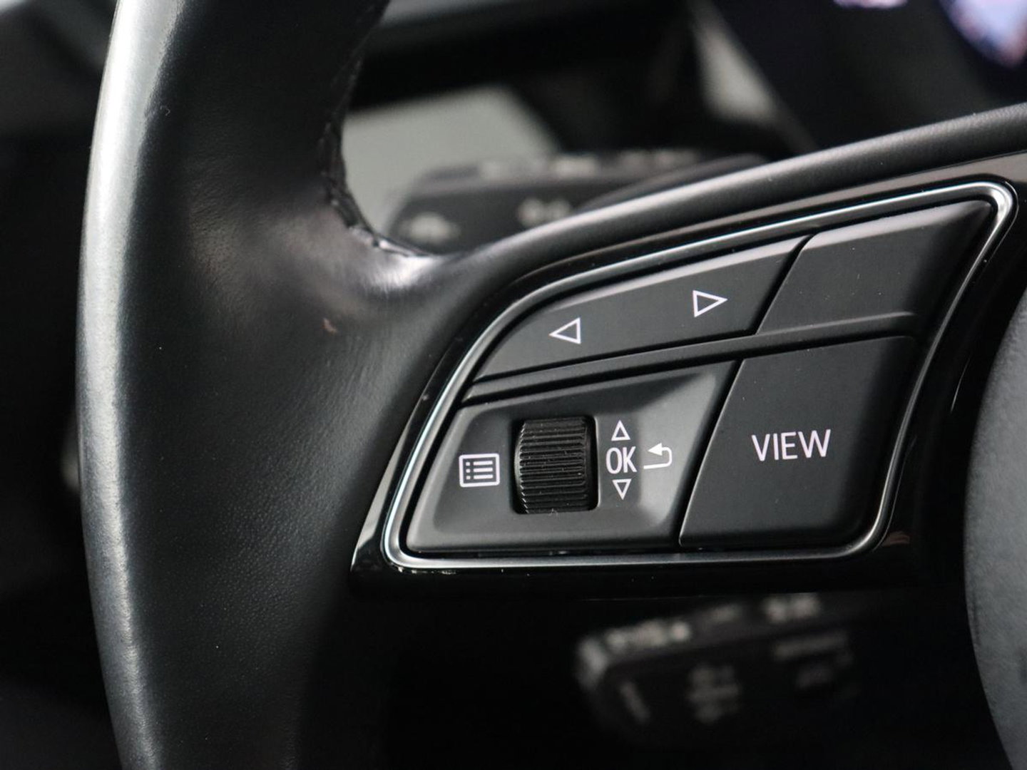 Audi A3 30 TFSI Advanced edition | Panoramadak | Stoelverwarming | Camera | Carplay | Sportstoelen | Navigatie | Full LED | Virtual Cockpit | Getint glas | Climate control | Parkeerhulp | Cruise control