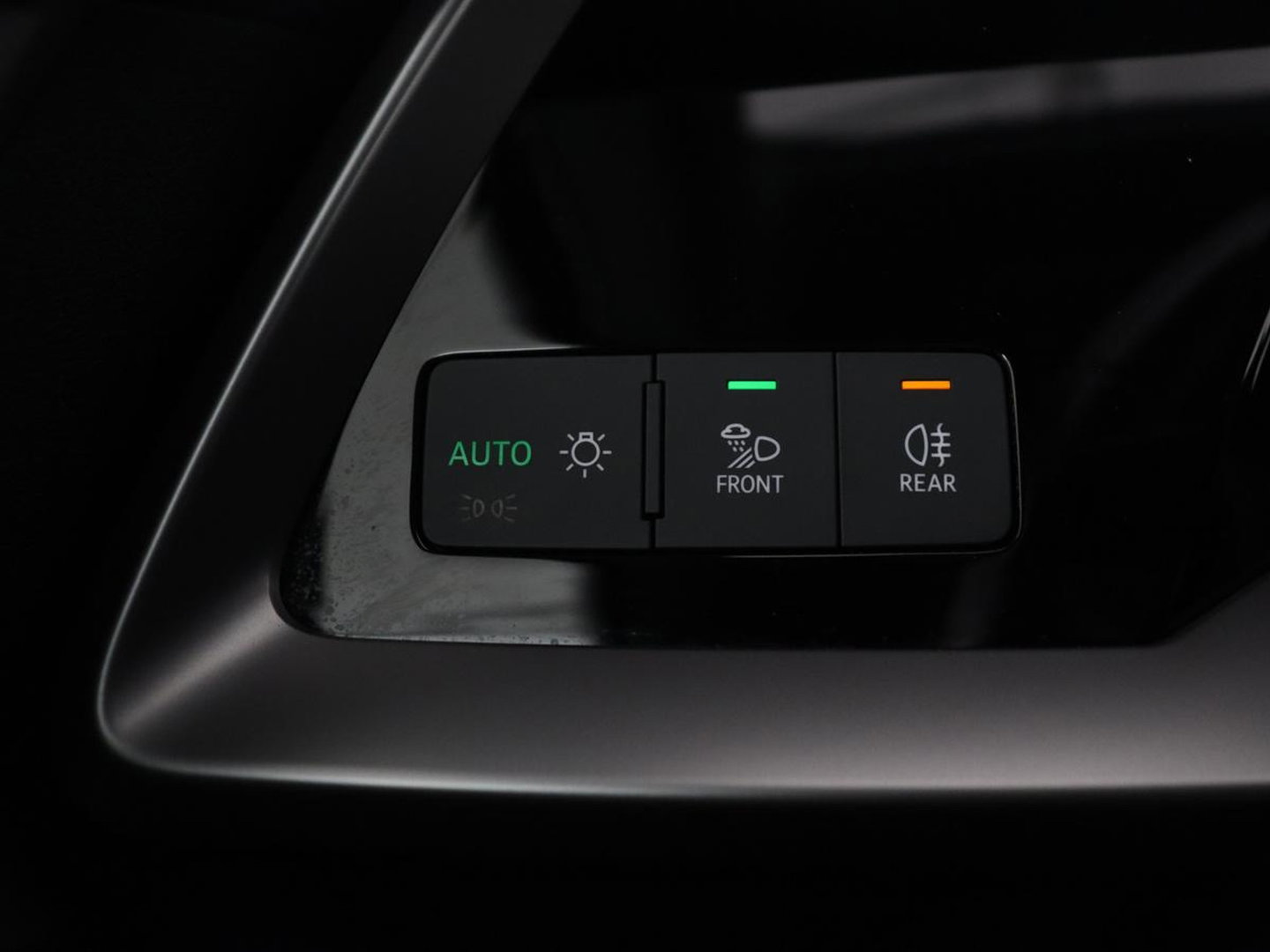 Audi A3 30 TFSI Advanced edition | Panoramadak | Stoelverwarming | Camera | Carplay | Sportstoelen | Navigatie | Full LED | Virtual Cockpit | Getint glas | Climate control | Parkeerhulp | Cruise control