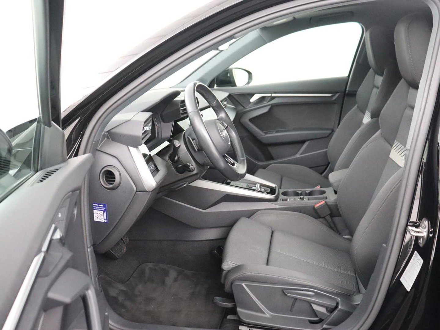 Audi A3 30 TFSI Advanced edition | Panoramadak | Stoelverwarming | Camera | Carplay | Sportstoelen | Navigatie | Full LED | Virtual Cockpit | Getint glas | Climate control | Parkeerhulp | Cruise control