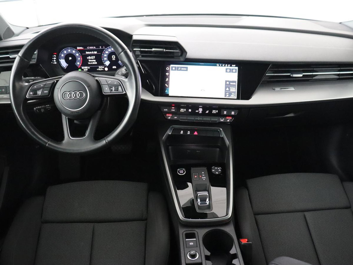Audi A3 30 TFSI Advanced edition | Panoramadak | Stoelverwarming | Camera | Carplay | Sportstoelen | Navigatie | Full LED | Virtual Cockpit | Getint glas | Climate control | Parkeerhulp | Cruise control