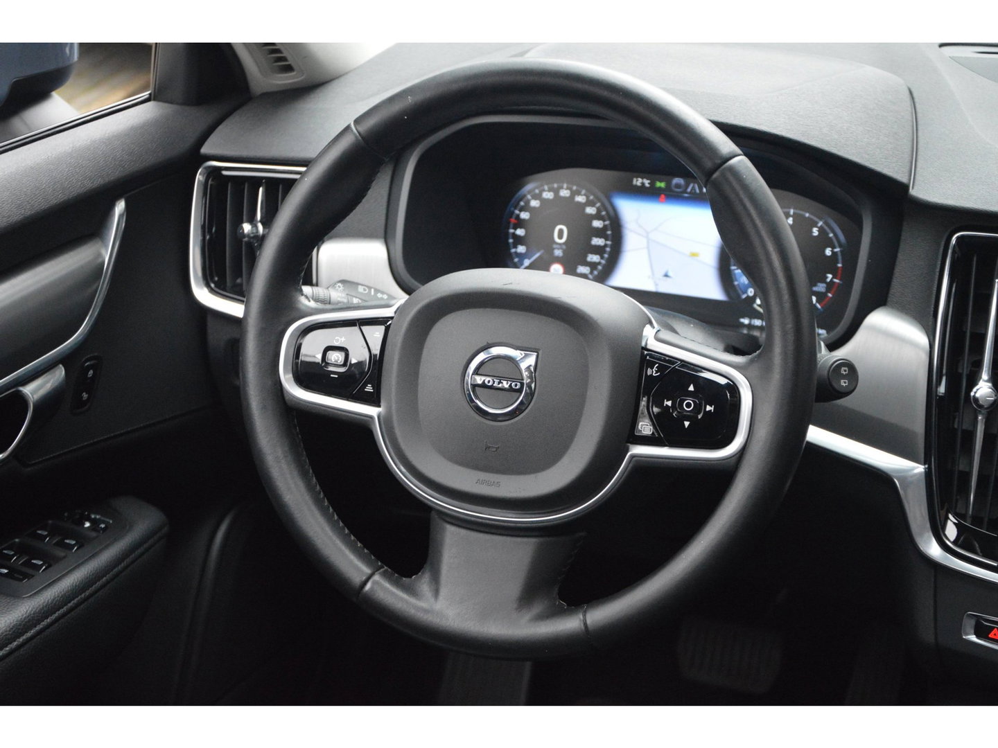 Volvo V90 Cross Country T5 AWD | Panoramadak | Trekhaak 2400KG | Stoelverwarming | Leer | Apple CarPlay | BLIS |