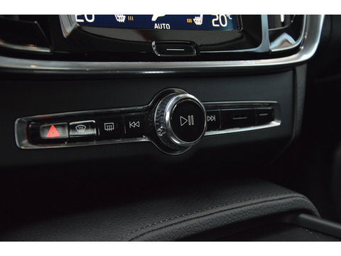 Volvo V90 Cross Country T5 AWD | Panoramadak | Trekhaak 2400KG | Stoelverwarming | Leer | Apple CarPlay | BLIS |