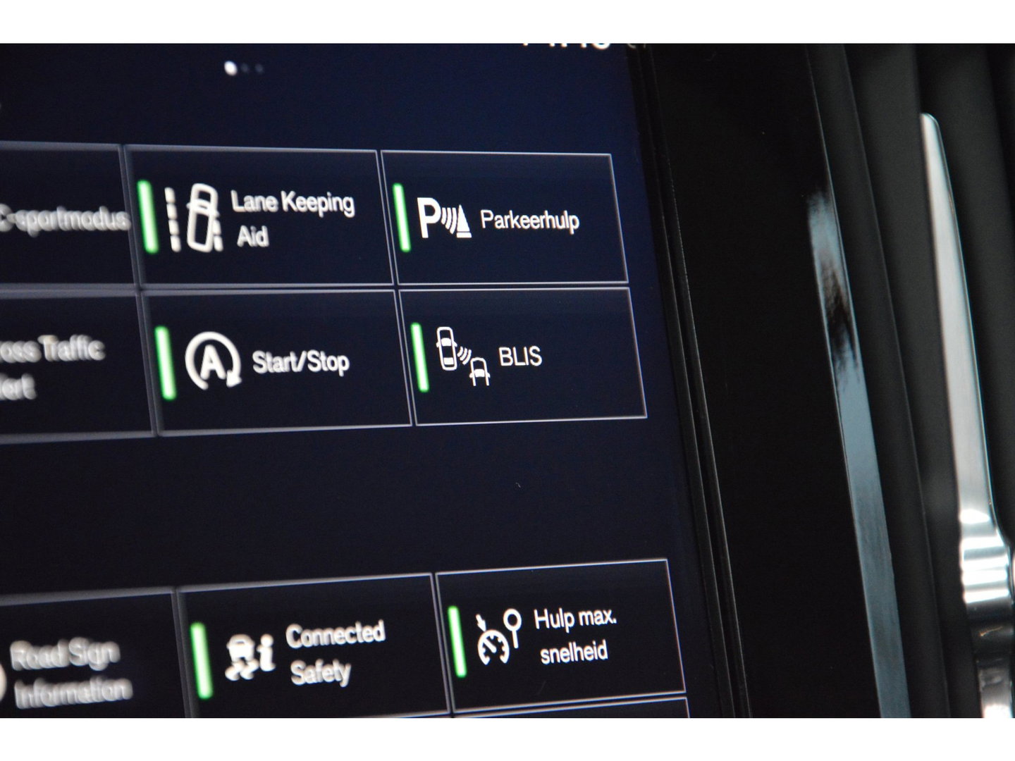 Volvo V90 Cross Country T5 AWD | Panoramadak | Trekhaak 2400KG | Stoelverwarming | Leer | Apple CarPlay | BLIS |