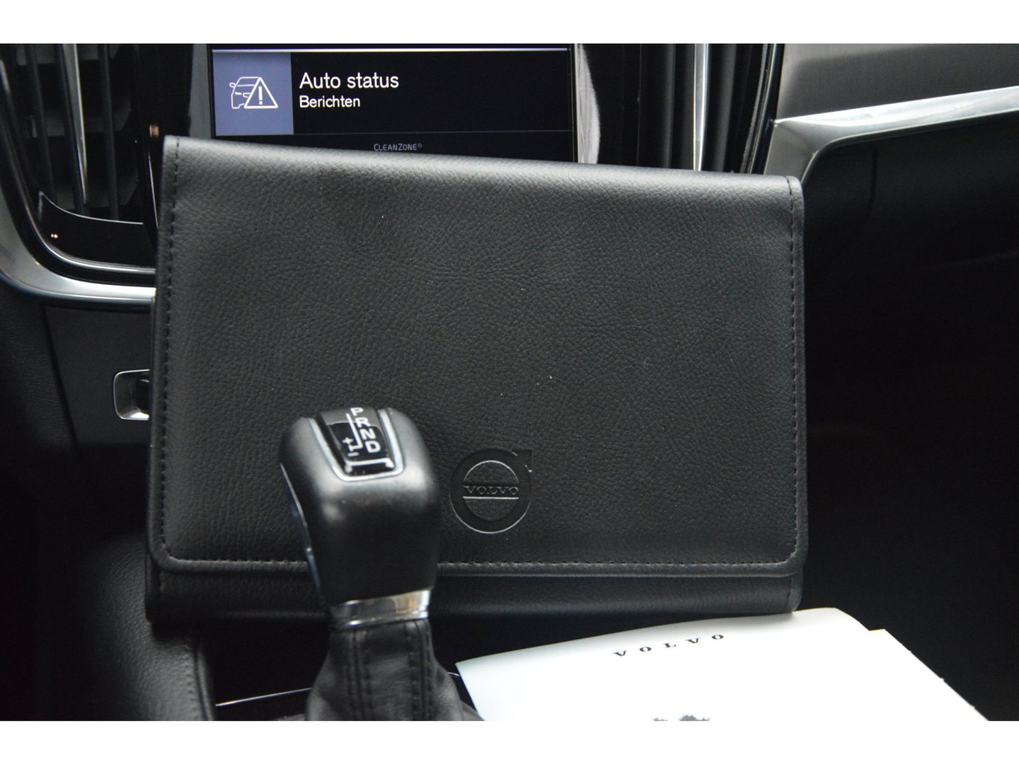 Volvo V90 Cross Country T5 AWD | Panoramadak | Trekhaak 2400KG | Stoelverwarming | Leer | Apple CarPlay | BLIS |