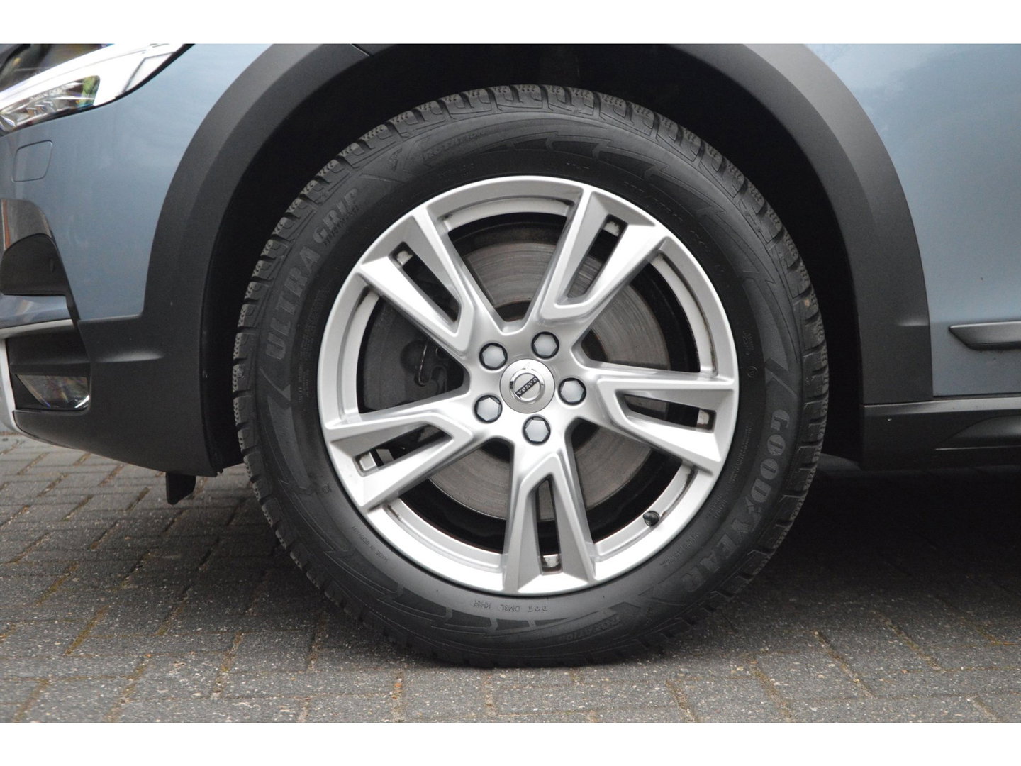 Volvo V90 Cross Country T5 AWD | Panoramadak | Trekhaak 2400KG | Stoelverwarming | Leer | Apple CarPlay | BLIS |