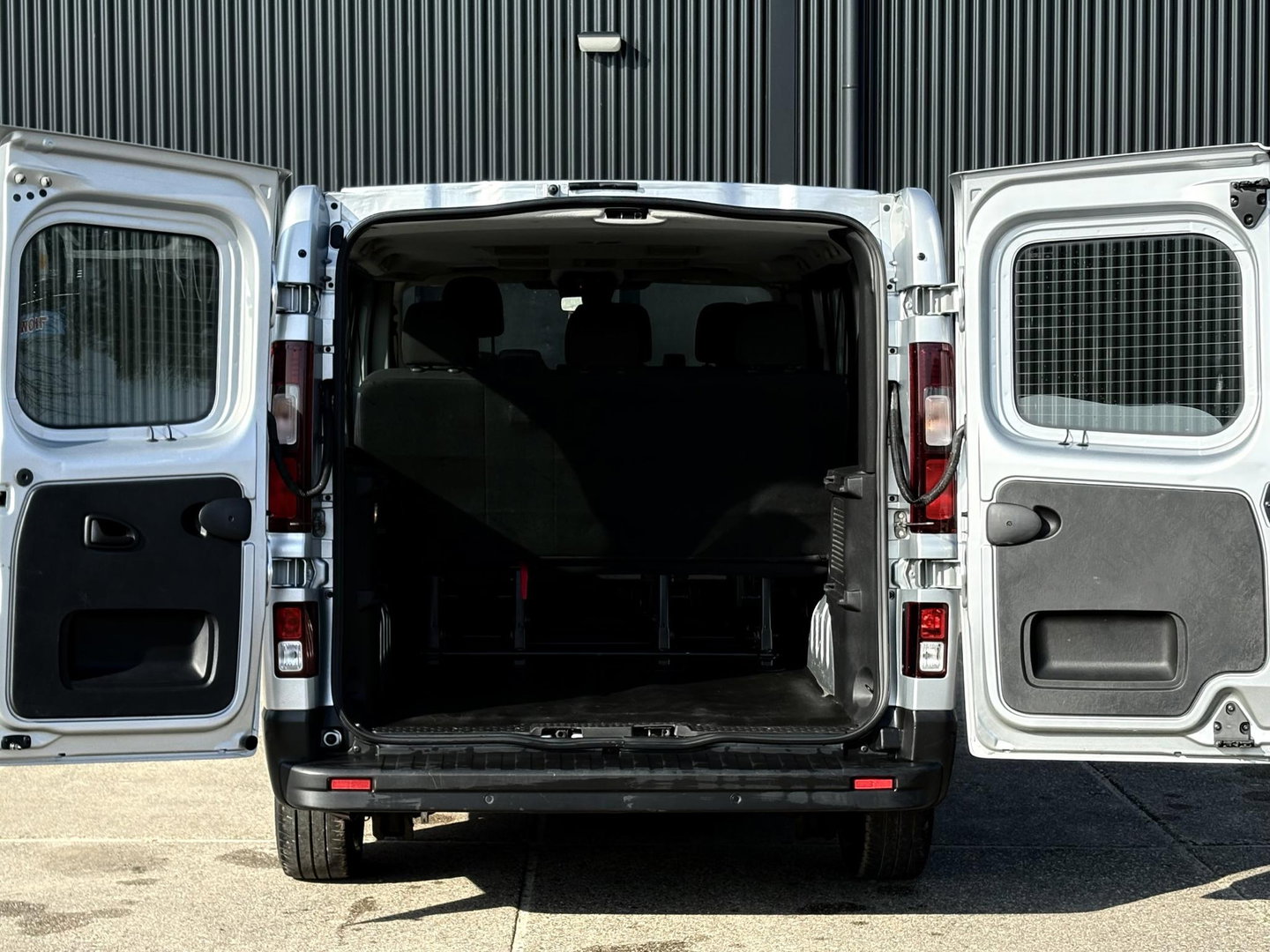 Renault Trafic Blue dCi | PERSONENBUS | INCL BTW BPM | CARPLAY | LED | CRUISE | STUURWIELBEDIENING