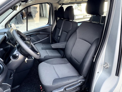 Renault Trafic Blue dCi | PERSONENBUS | INCL BTW BPM | CARPLAY | LED | CRUISE | STUURWIELBEDIENING