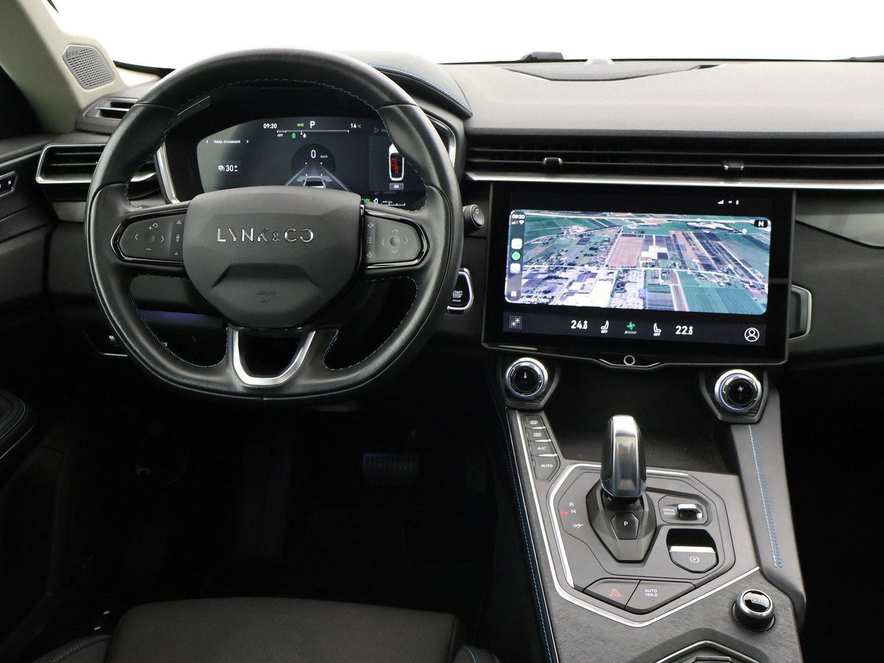 Lynk & Co 01