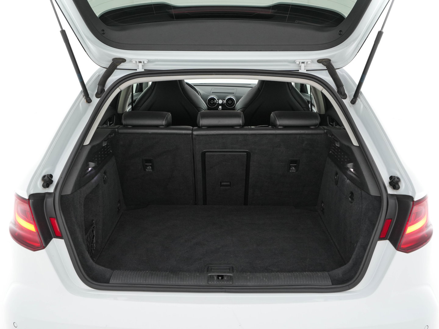 Audi S3 Sportback 2.0 TFSI Quattro Pro Line Plus Aut. *PANO | LEATHER | HEATED-SPORTSEATS | ADAPTIVE-CRUISE | FULL-LED | KEYLESS | CAMERA | NAVI-FULLMAP | PRIVACYGLASS | SHIFTPADDLES | ECC | PDC | 18''ALU*