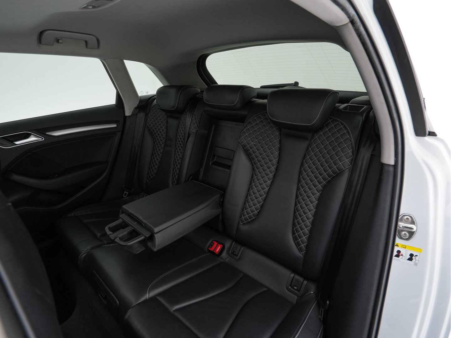 Audi S3 Sportback 2.0 TFSI Quattro Pro Line Plus Aut. *PANO | LEATHER | HEATED-SPORTSEATS | ADAPTIVE-CRUISE | FULL-LED | KEYLESS | CAMERA | NAVI-FULLMAP | PRIVACYGLASS | SHIFTPADDLES | ECC | PDC | 18''ALU*