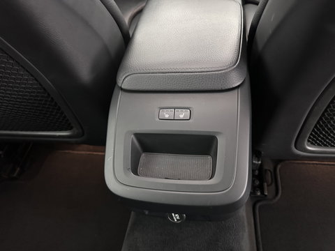 Volvo V60 2.0 D3 Momentum Aut. *PANO | LEATHER | FULL-LED | KEYLESS | BLINDSPOT | CAMERA | DAB | DIGI-COCKPIT | NAVI-FULLMAP | ECC | HEATED-SPORTSEATS | PDC | ADAPTIVE-CRUISE | LANE-ASSIST | HEAD-UP | 17"ALU*