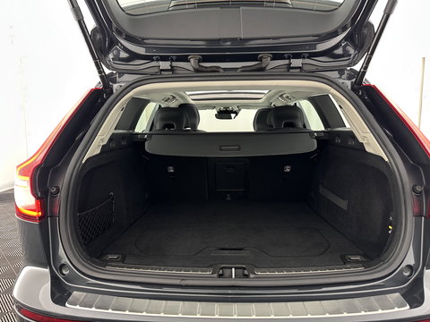 Volvo V60 2.0 D3 Momentum Aut. *PANO | LEATHER | FULL-LED | KEYLESS | BLINDSPOT | CAMERA | DAB | DIGI-COCKPIT | NAVI-FULLMAP | ECC | HEATED-SPORTSEATS | PDC | ADAPTIVE-CRUISE | LANE-ASSIST | HEAD-UP | 17"ALU*