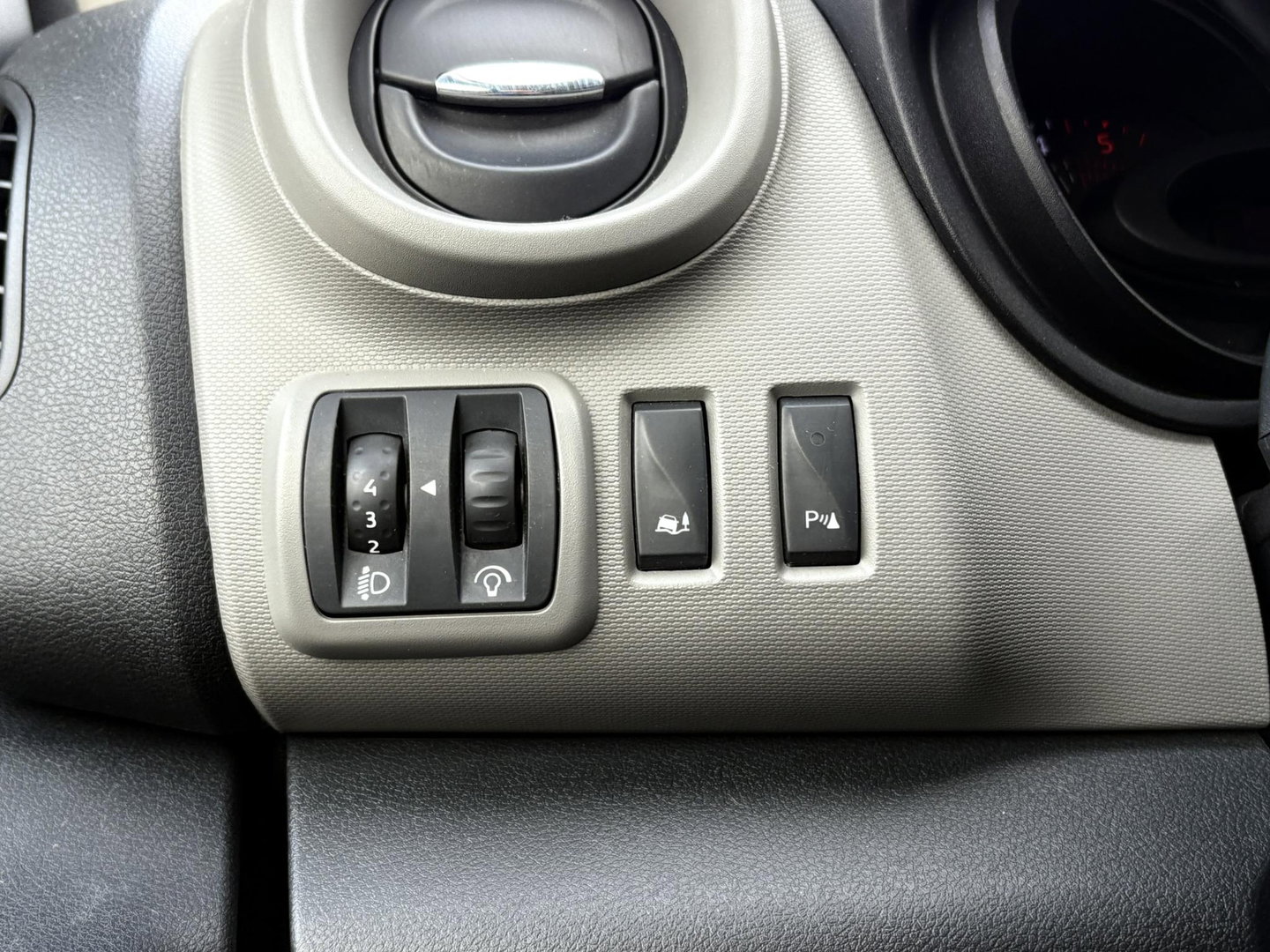 Renault Trafic 1.6 dCi 120pk Edition T29 L2H1 DC | Marge | 6-persoons | Dubbel cabine | Navigatie |