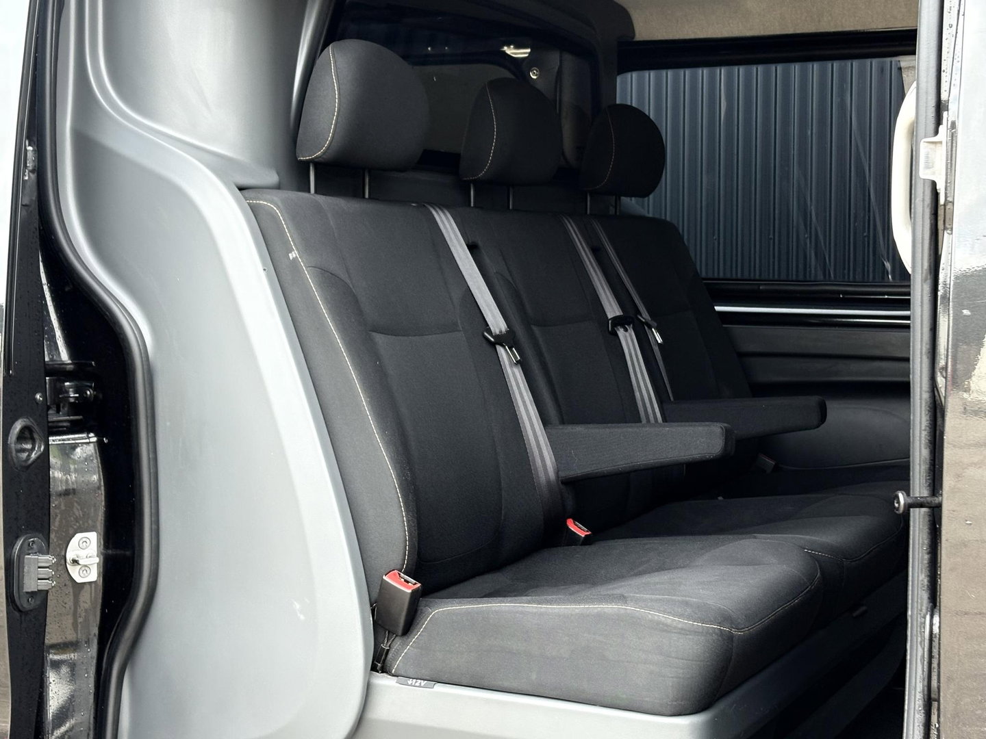 Renault Trafic 1.6 dCi 120pk Edition T29 L2H1 DC | Marge | 6-persoons | Dubbel cabine | Navigatie |