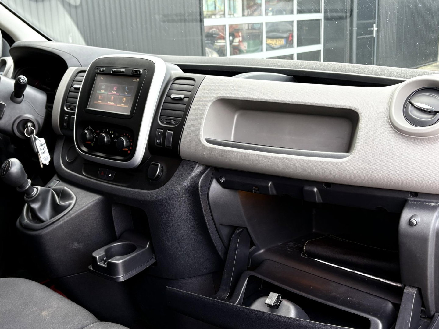 Renault Trafic 1.6 dCi 120pk Edition T29 L2H1 DC | Marge | 6-persoons | Dubbel cabine | Navigatie |