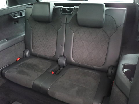 Škoda Kodiaq 1.5 TSI Sportline Business 7 Persoons | Stoelverwarming | Adaptive cruise | Alcantara | Matrix LED | Carplay | Keyless | Camera | Virtual Cockpit | Side Assist | Sfeerverlichting | Navigatie