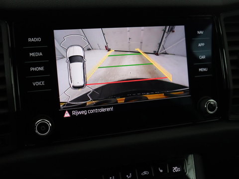 Škoda Kodiaq 1.5 TSI Sportline Business 7 Persoons | Stoelverwarming | Adaptive cruise | Alcantara | Matrix LED | Carplay | Keyless | Camera | Virtual Cockpit | Side Assist | Sfeerverlichting | Navigatie