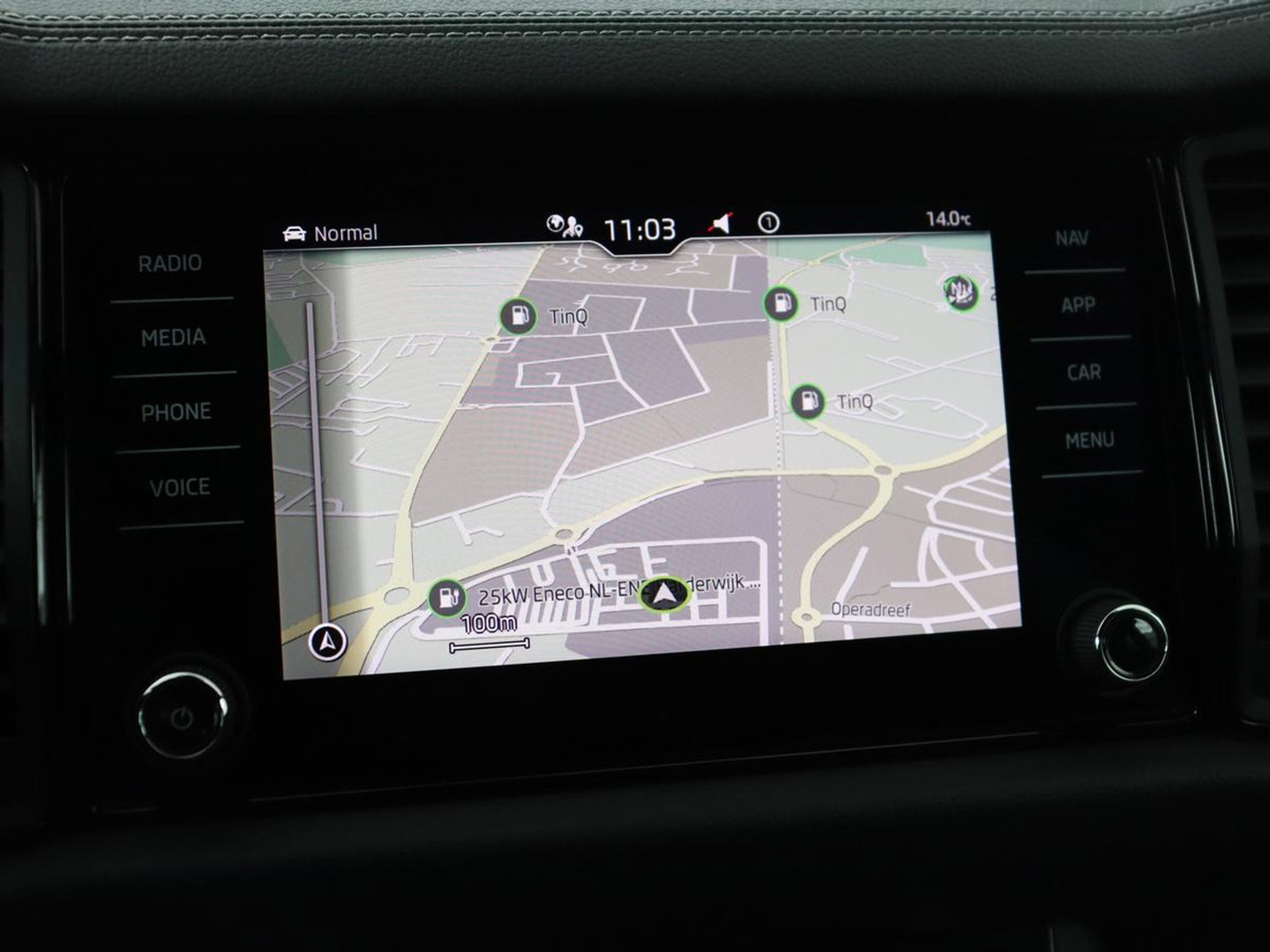 Škoda Kodiaq 1.5 TSI Sportline Business 7 Persoons | Stoelverwarming | Adaptive cruise | Alcantara | Matrix LED | Carplay | Keyless | Camera | Virtual Cockpit | Side Assist | Sfeerverlichting | Navigatie